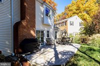 6 Dunbar Way, Sterling, VA 20165