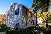 6 Dunbar Way, Sterling, VA 20165