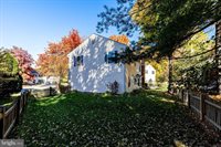 6 Dunbar Way, Sterling, VA 20165