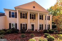 6 Dunbar Way, Sterling, VA 20165