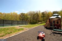 6 Dunbar Way, Sterling, VA 20165