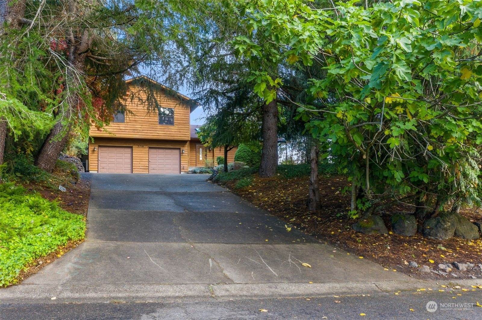 3710 Goldcrest Heights NW, Olympia, WA 98502