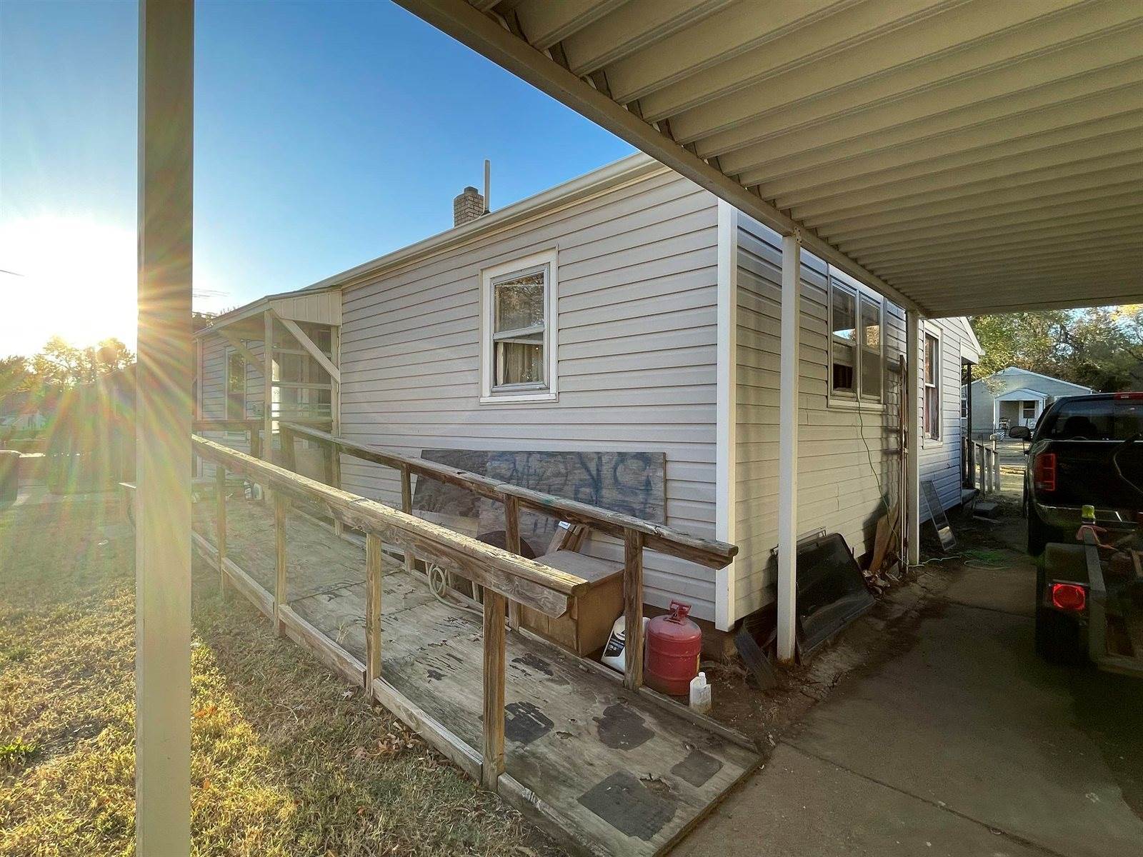 1405 W Cave Springs Ave, El Dorado, KS 67042