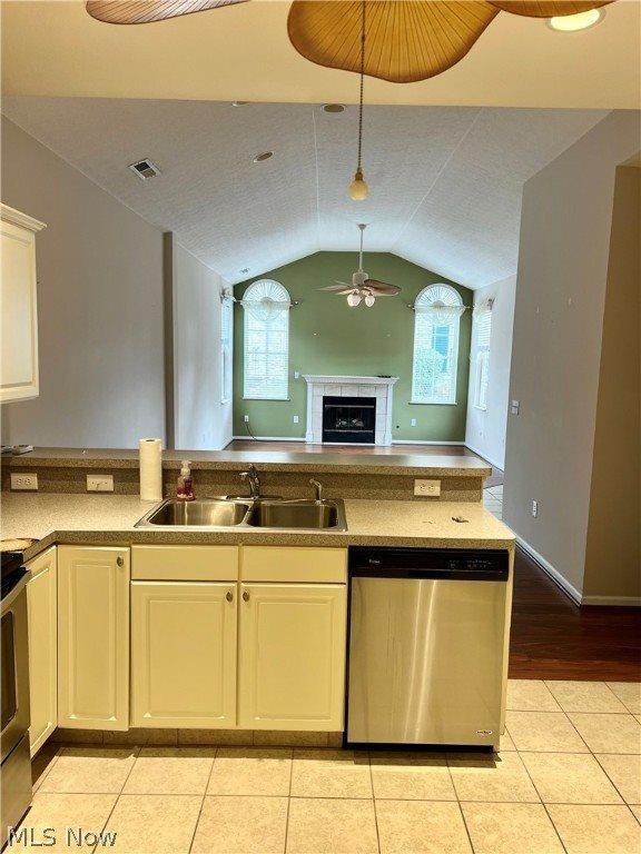 108 Stonegate Drive, Pataskala, OH 43062