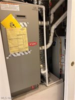 108 Stonegate Drive, Pataskala, OH 43062