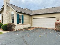 108 Stonegate Drive, Pataskala, OH 43062