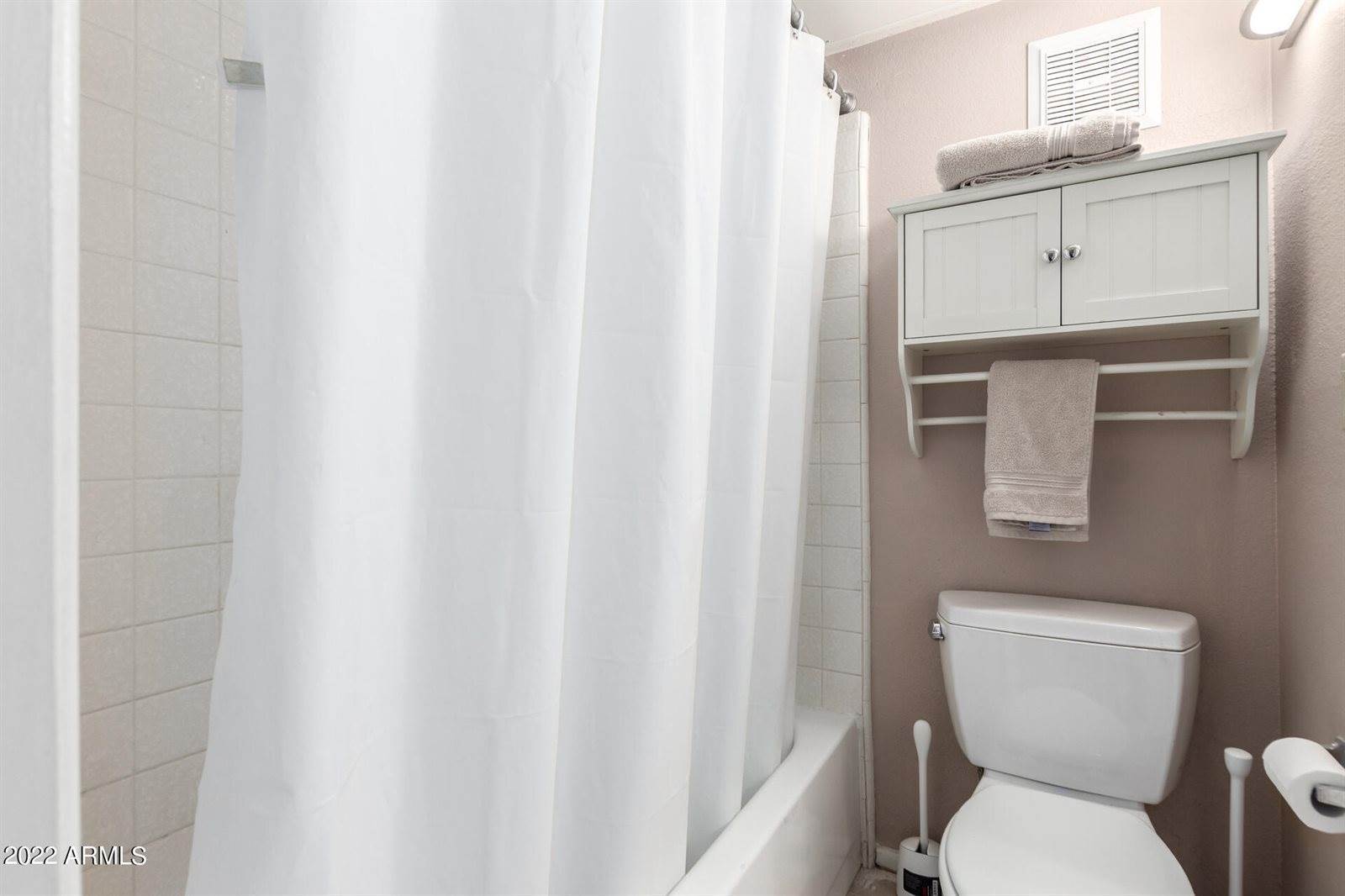 30 East Brown Road, Mesa, AZ 85201