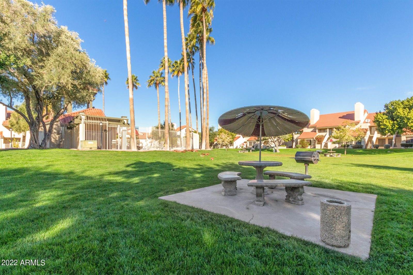 30 East Brown Road, Mesa, AZ 85201