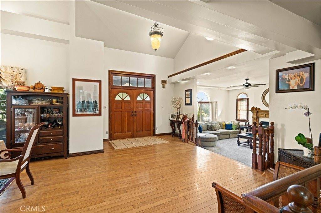 1333 Cambridge Drive, Glendale, CA 91205