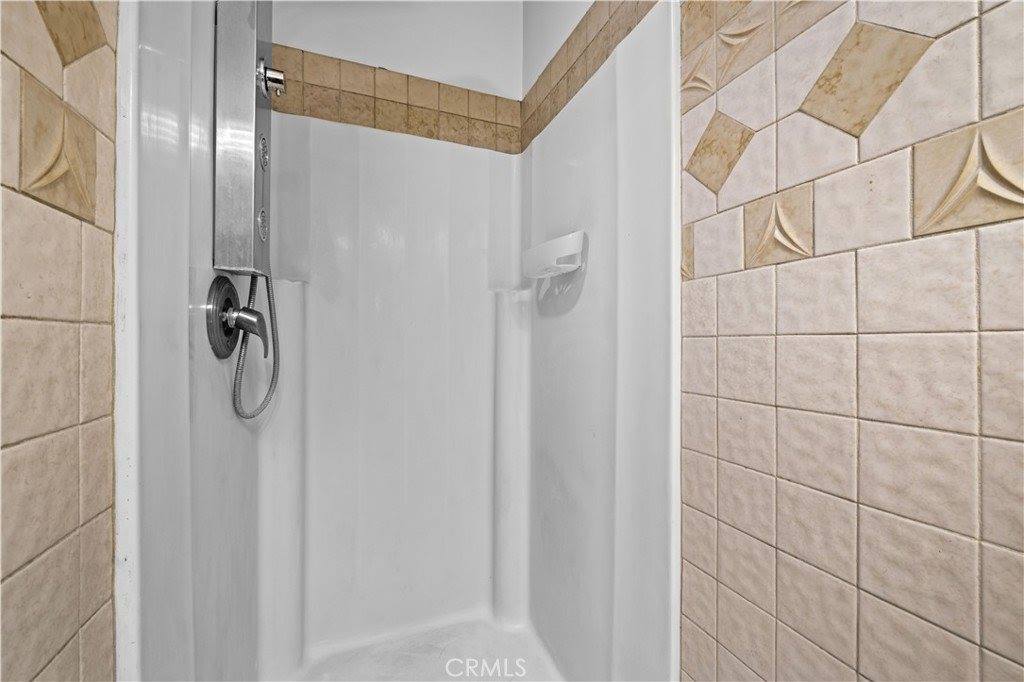 1333 Cambridge Drive, Glendale, CA 91205