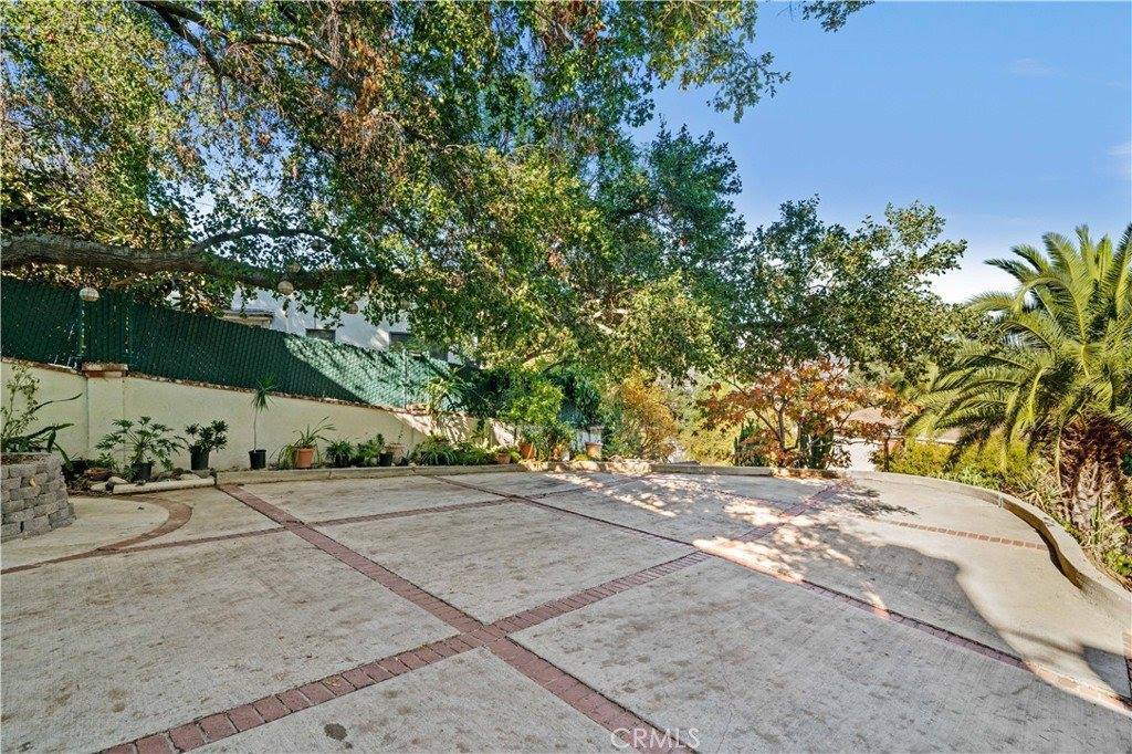 1333 Cambridge Drive, Glendale, CA 91205