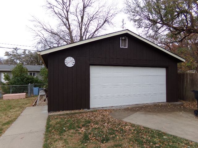 5621 SW 17th TER, Topeka, KS 66604