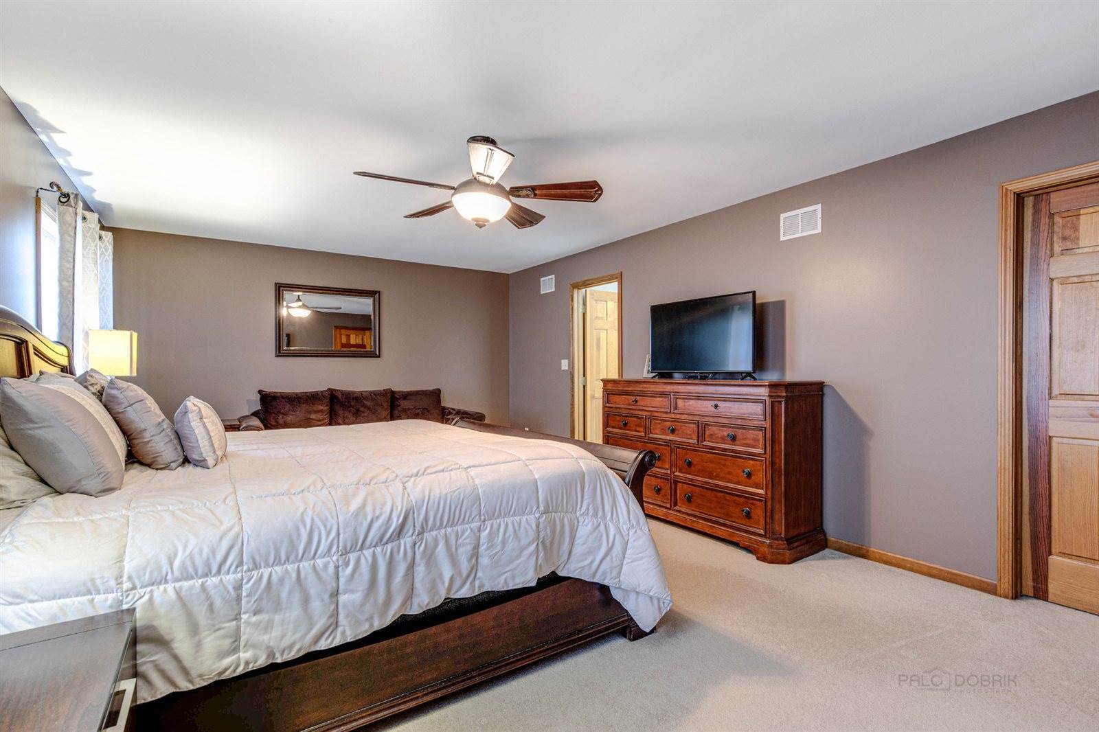 4044 Kenwood Ave., Gurnee, IL 60031