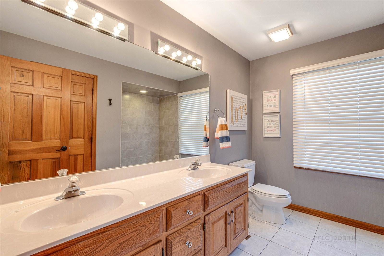 4044 Kenwood Ave., Gurnee, IL 60031