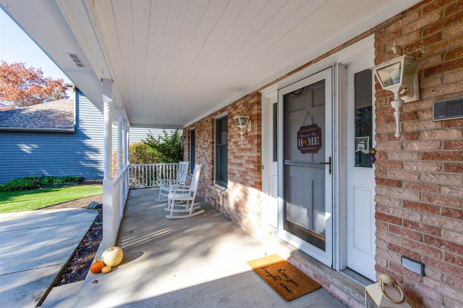 4044 Kenwood Ave., Gurnee, IL 60031