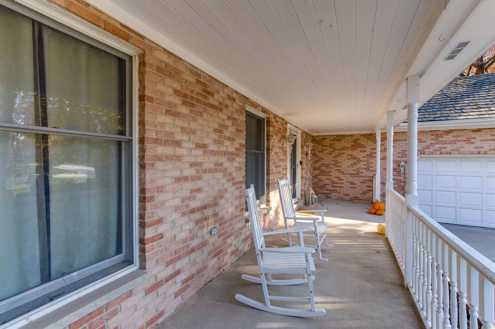 4044 Kenwood Ave., Gurnee, IL 60031