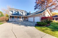 4044 Kenwood Ave., Gurnee, IL 60031