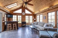 4044 Kenwood Ave., Gurnee, IL 60031