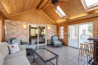 4044 Kenwood Ave., Gurnee, IL 60031