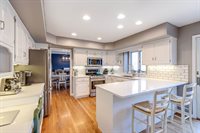 4044 Kenwood Ave., Gurnee, IL 60031