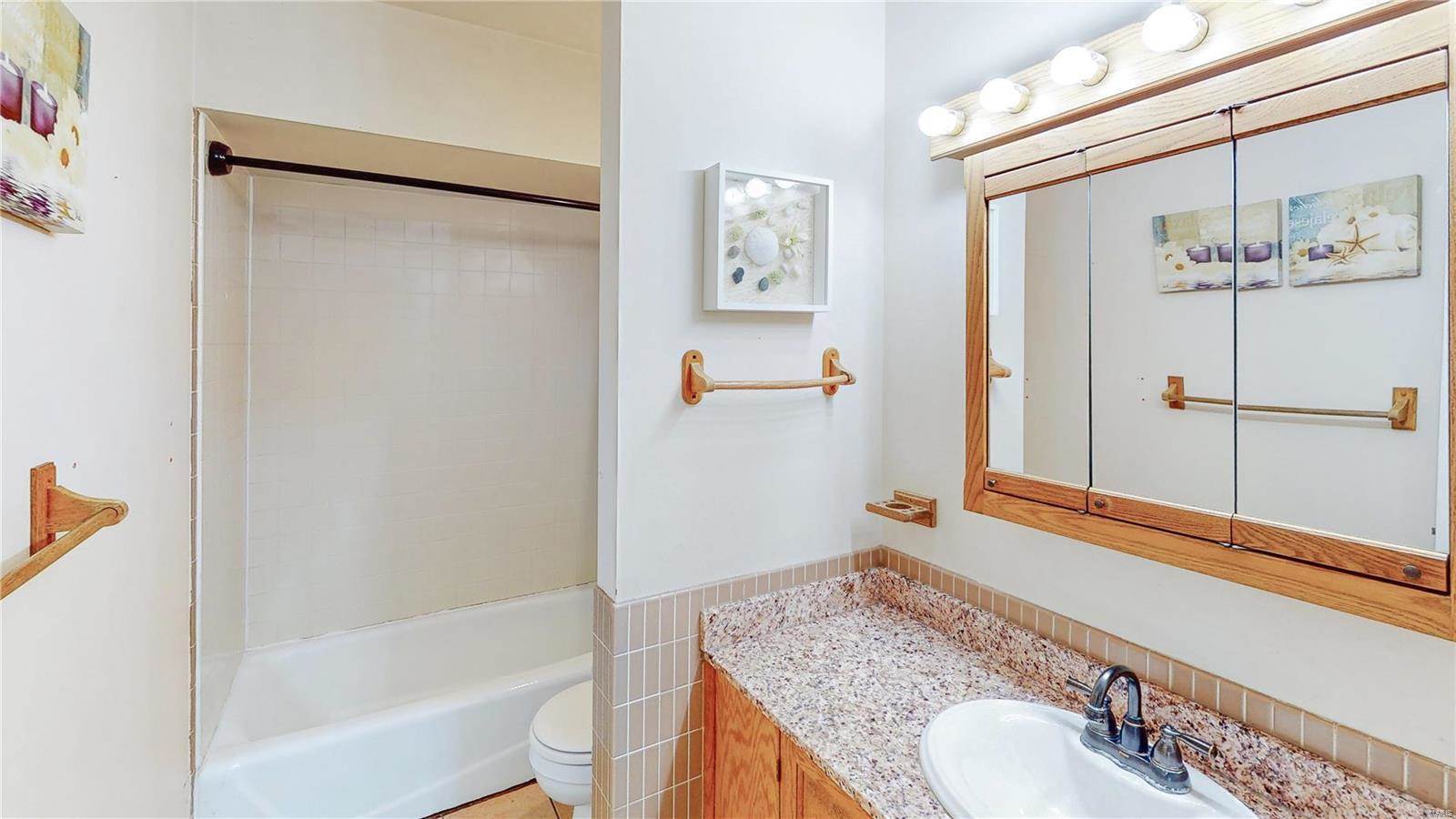 4361 Chateau De Ville Drive, Saint Louis, MO 63129