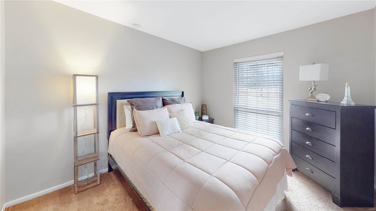 4361 Chateau De Ville Drive, Saint Louis, MO 63129