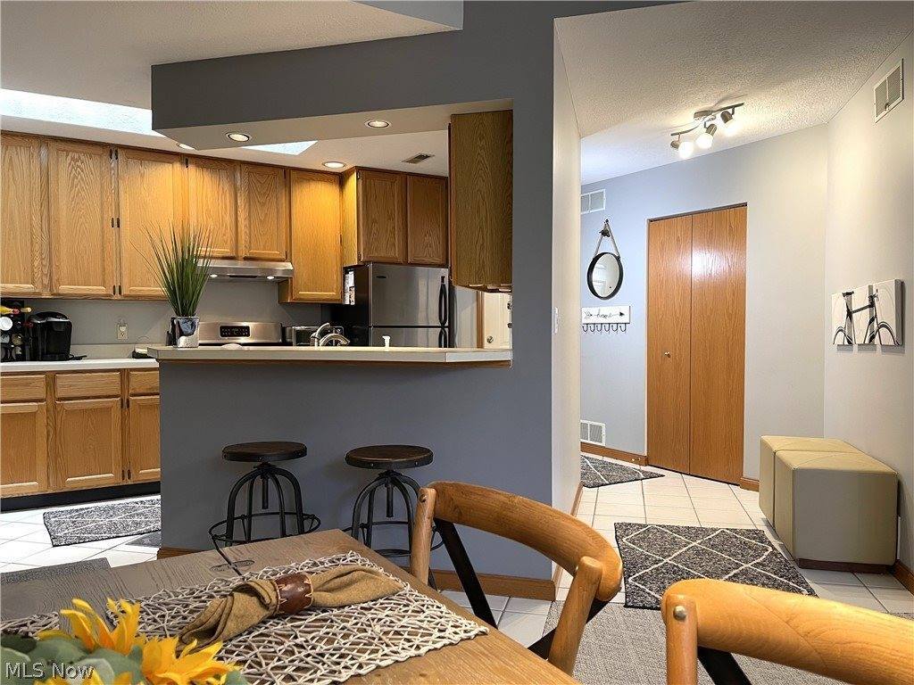 1263 Red Tail Hawk Court, Youngstown, OH 44512