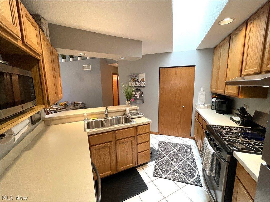 1263 Red Tail Hawk Court, Youngstown, OH 44512