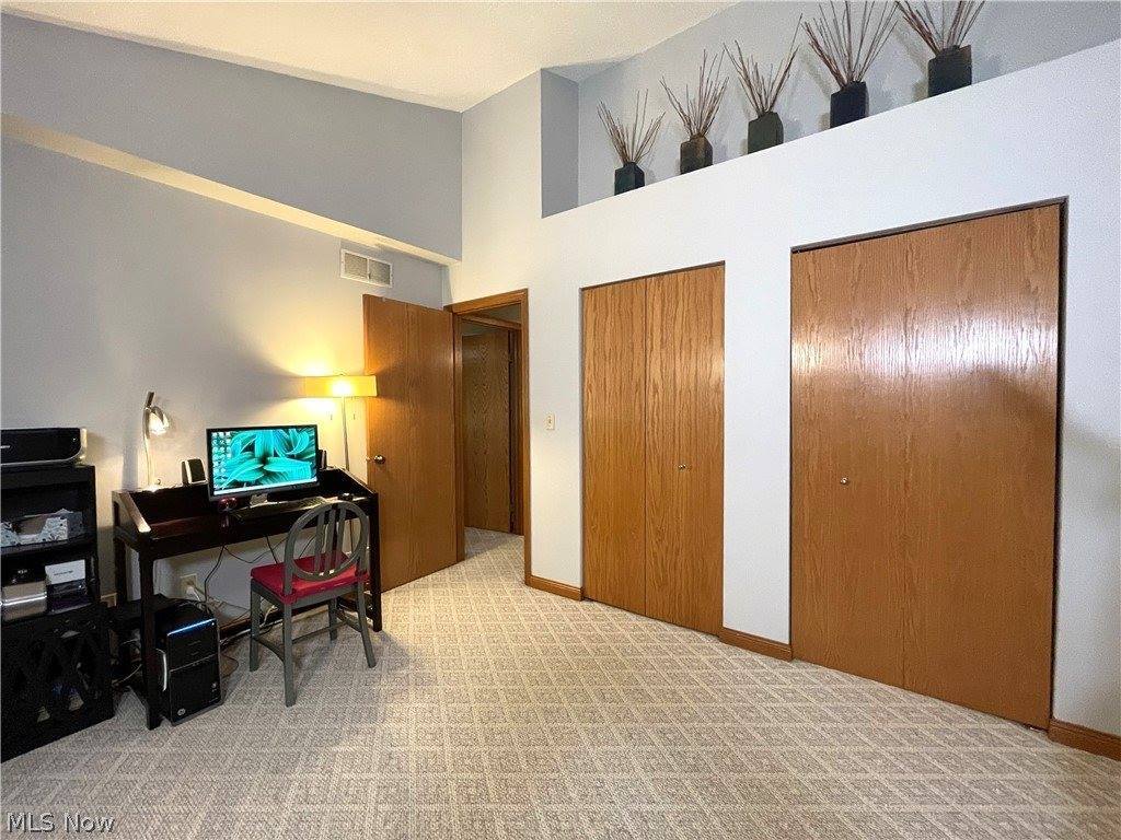 1263 Red Tail Hawk Court, Youngstown, OH 44512