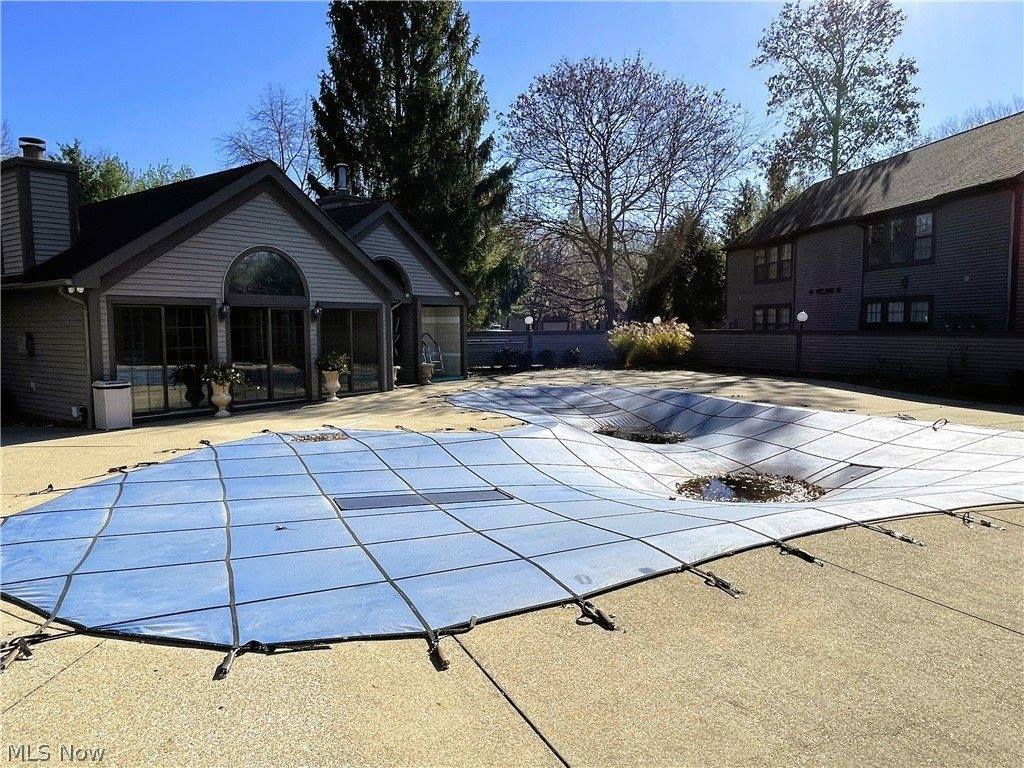 1263 Red Tail Hawk Court, Youngstown, OH 44512