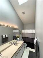 1263 Red Tail Hawk Court, Youngstown, OH 44512