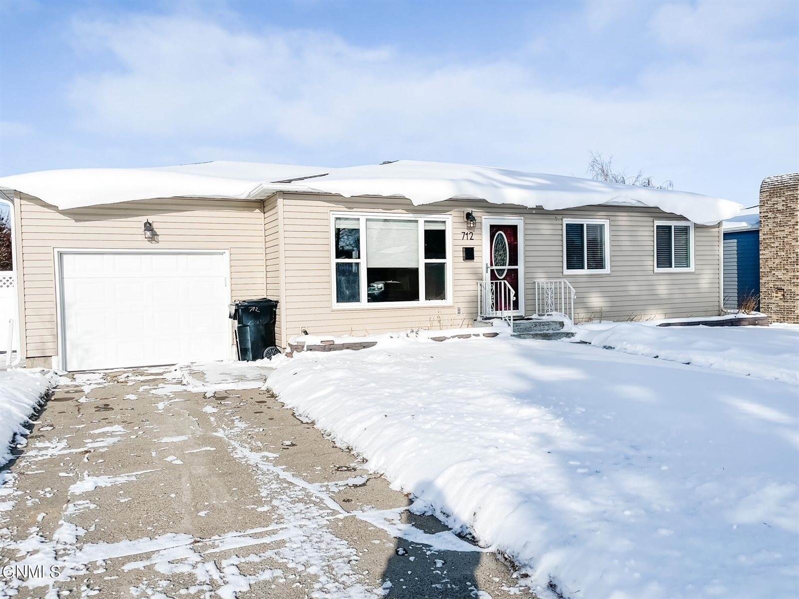 712 17th Street West, Williston, ND 58801