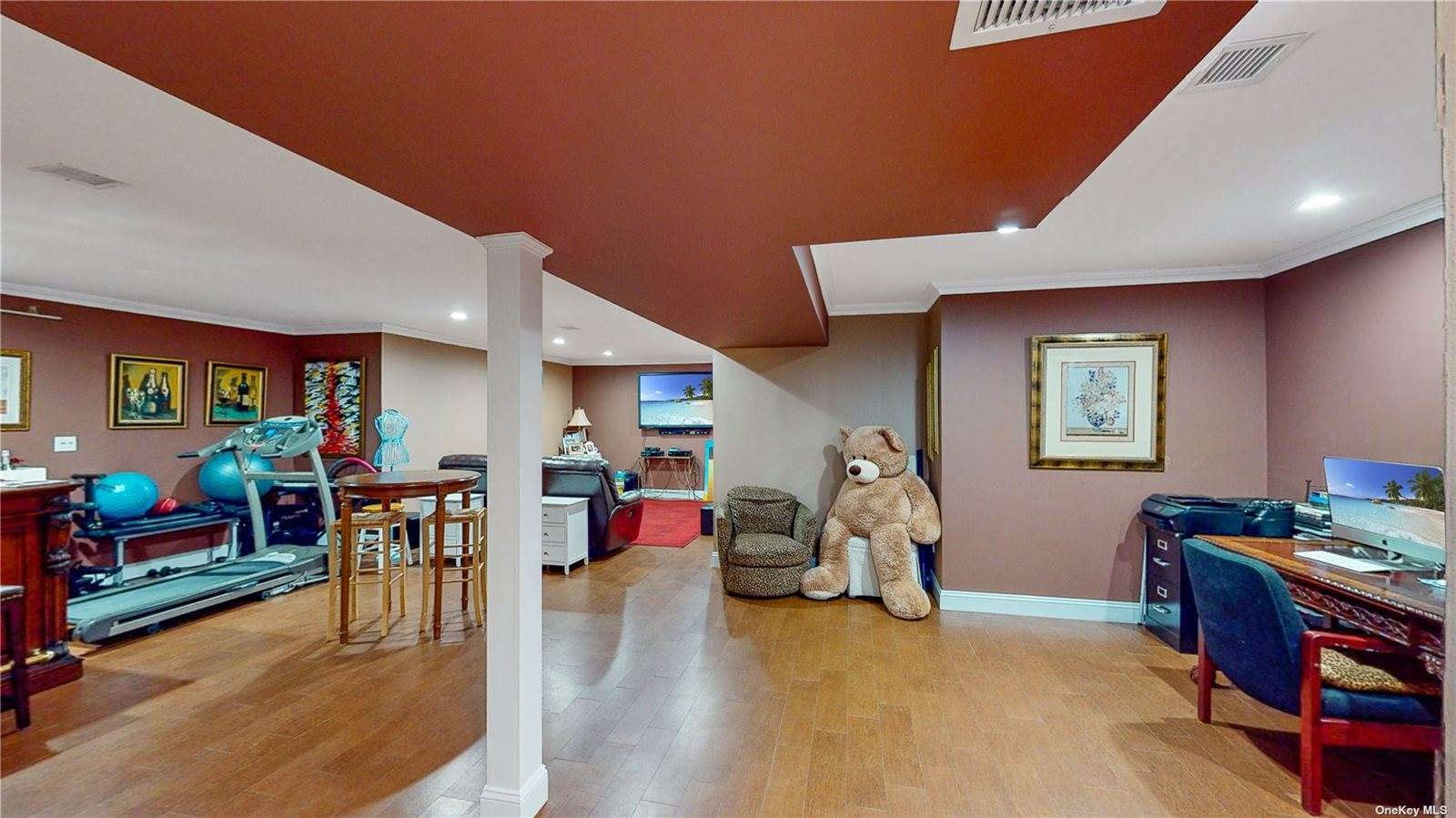 132 Colony Drive, Holbrook, NY 11741