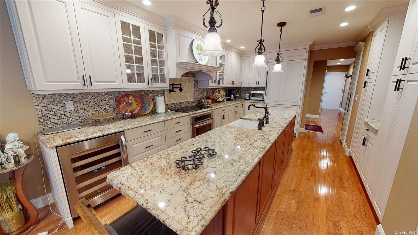 132 Colony Drive, Holbrook, NY 11741