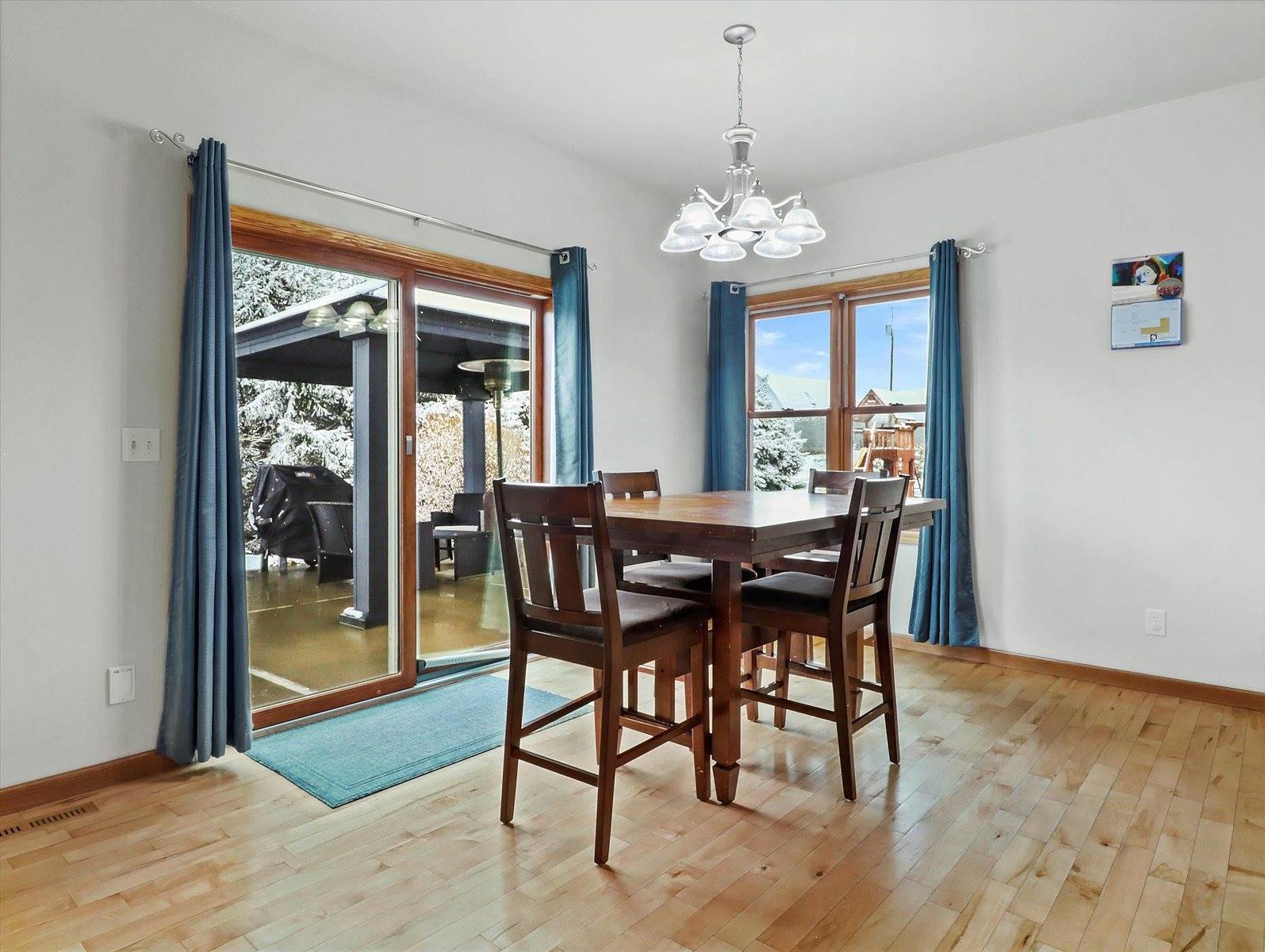 2829 Clover Ln, Bristol, WI 53590