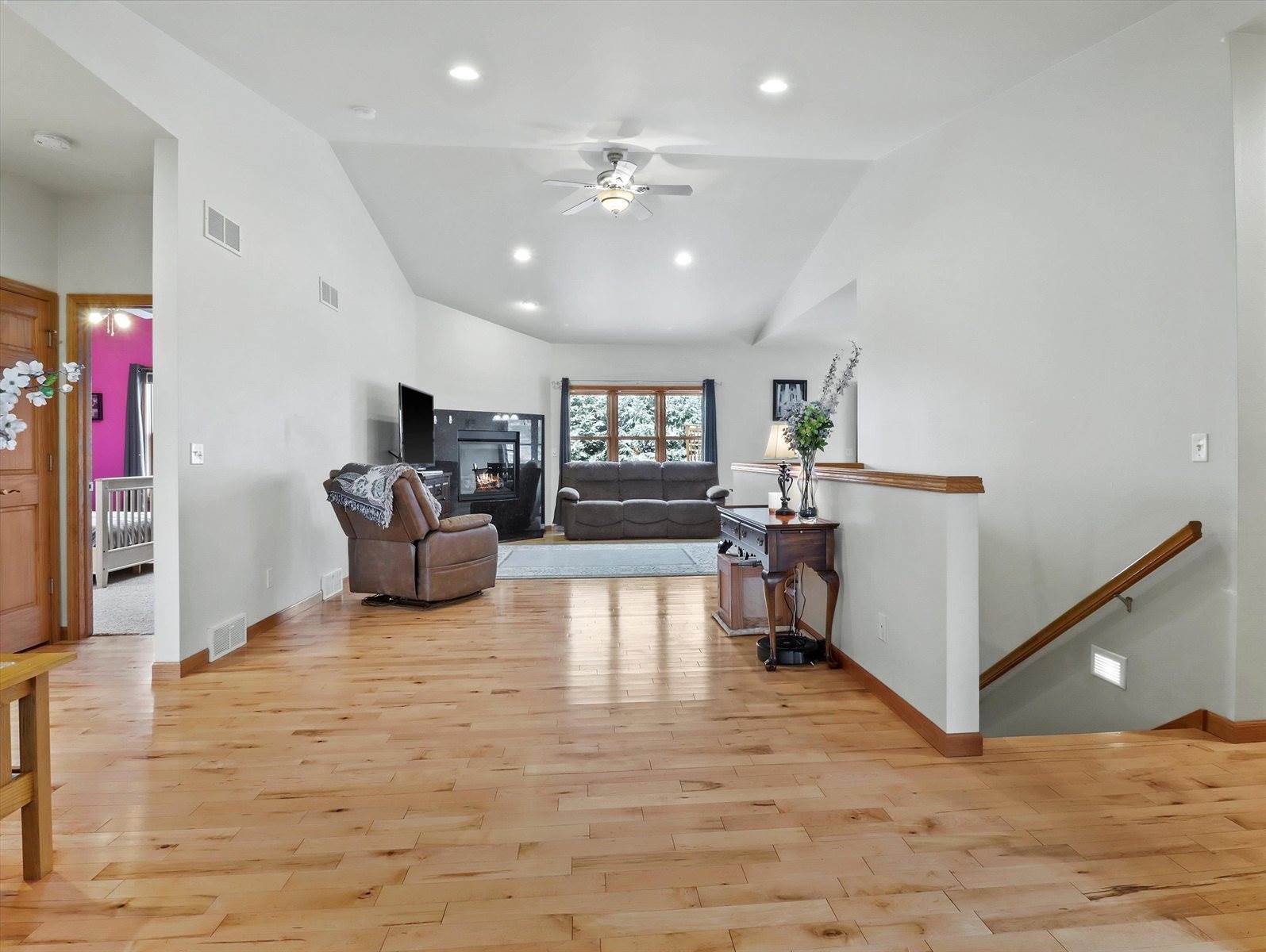 2829 Clover Ln, Bristol, WI 53590