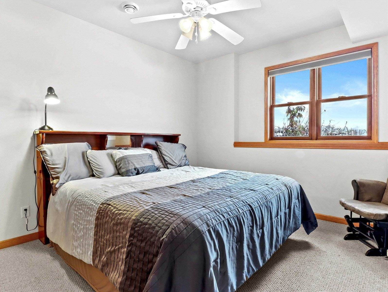 2829 Clover Ln, Bristol, WI 53590