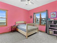 2829 Clover Ln, Bristol, WI 53590