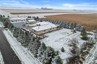 2829 Clover Ln, Bristol, WI 53590