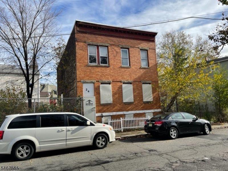 24 Parkhurst St, Newark City, NJ 07114