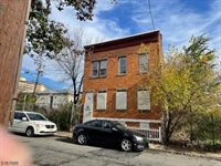 24 Parkhurst St, Newark City, NJ 07114