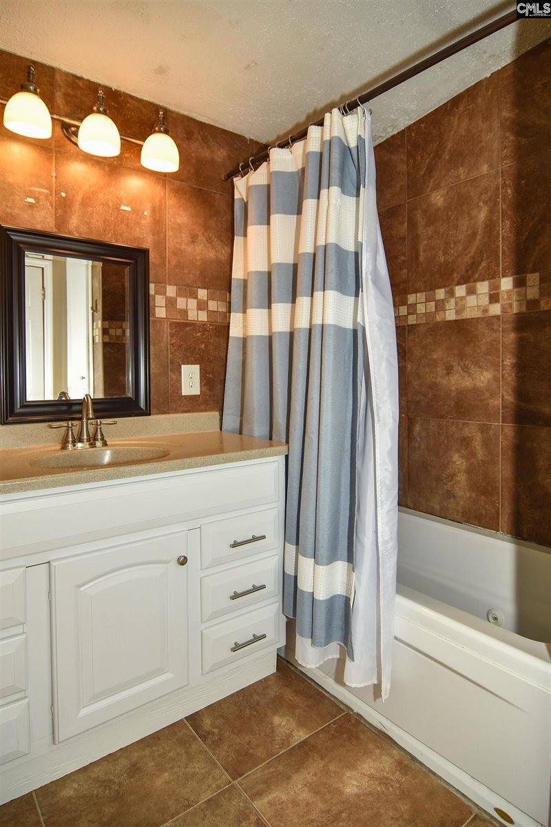 125 Narrow, Lexington, SC 29073