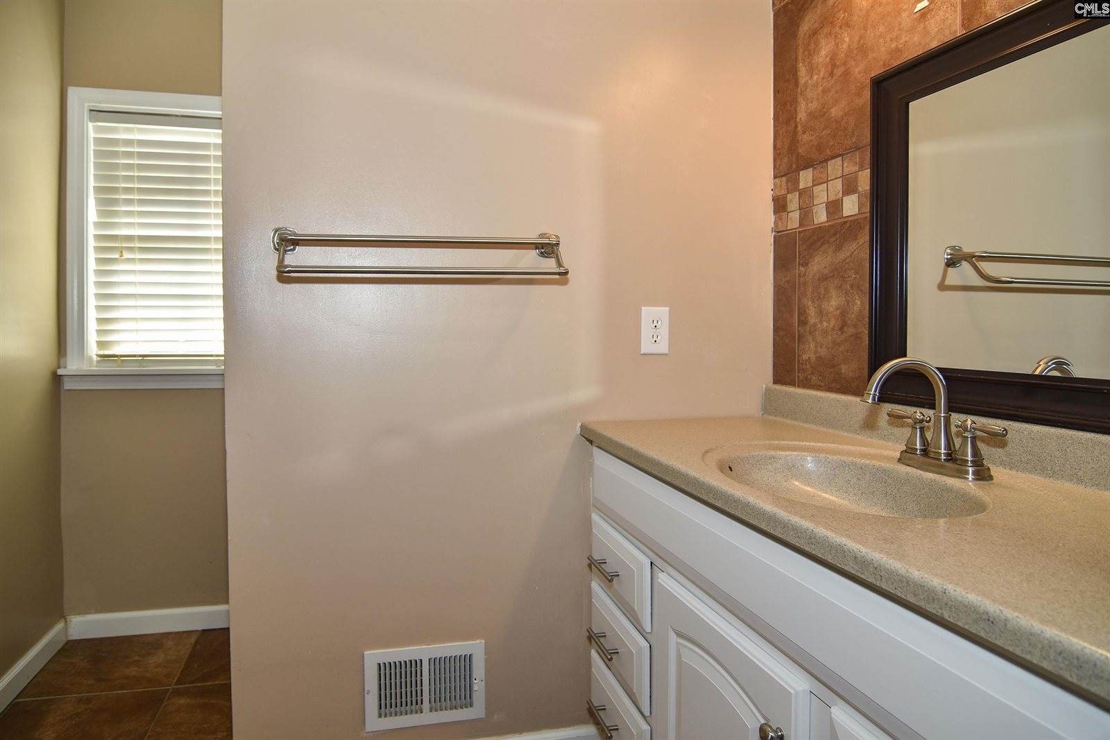 125 Narrow, Lexington, SC 29073