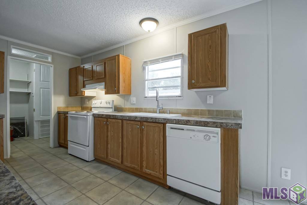 18223 La Hwy 16, Port Vincent, LA 70726