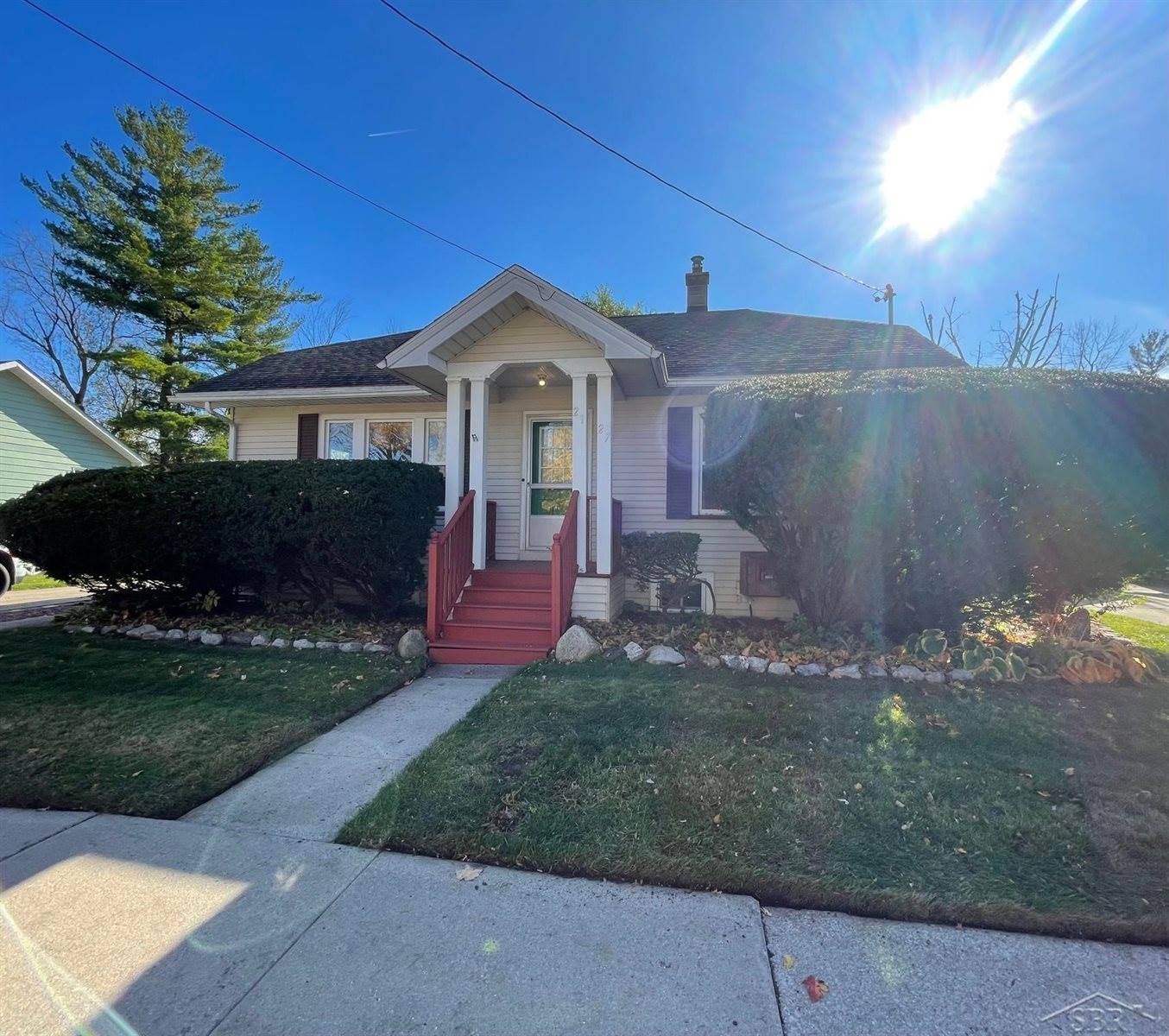 2127 Cooper Avenue, Saginaw, MI 48602