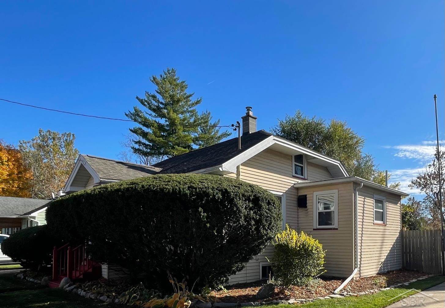 2127 Cooper Avenue, Saginaw, MI 48602