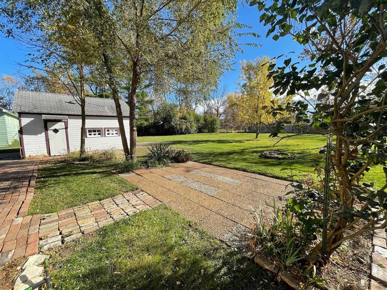 2127 Cooper Avenue, Saginaw, MI 48602