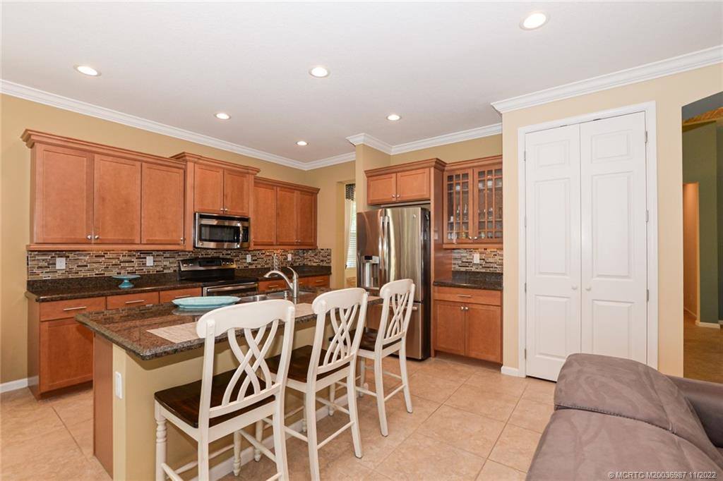 11270 SW Vanderbilt Circle, Port Saint Lucie, FL 34987