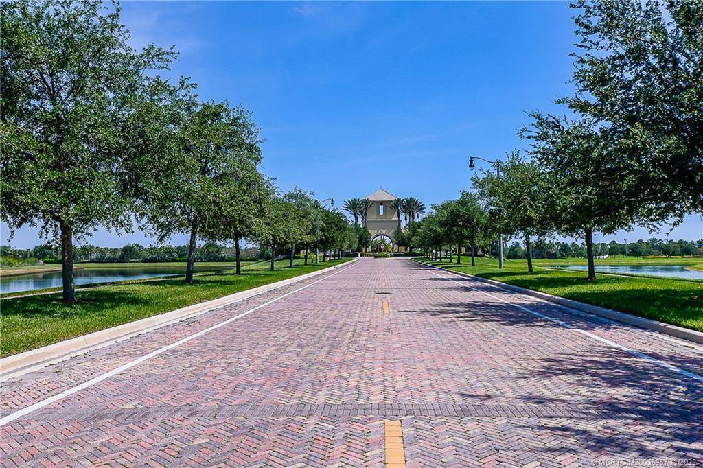 11270 SW Vanderbilt Circle, Port Saint Lucie, FL 34987