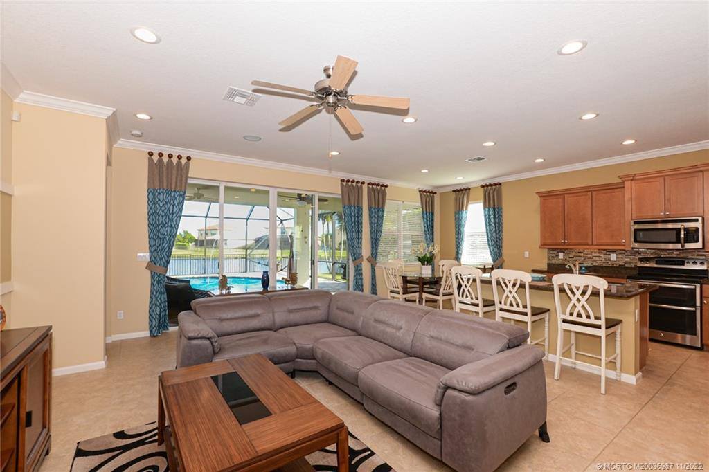 11270 SW Vanderbilt Circle, Port Saint Lucie, FL 34987